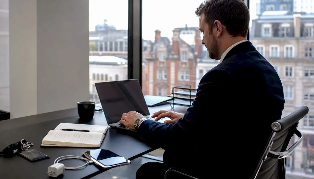 Recruiter accessing secure cloud folder in UK office